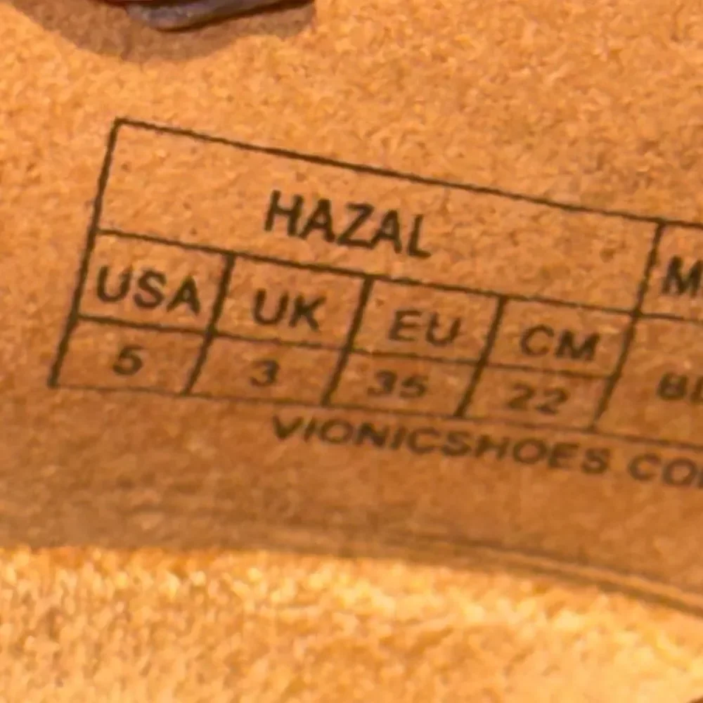Vionic Hazal Women's Ankle Boot - Size 5